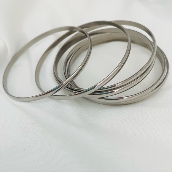 Silver Stacking Bangle, 7 Days Bangles - Picture 5 of 7